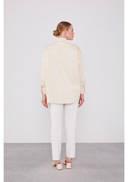 Bej Düğme Detaylı Gömlek