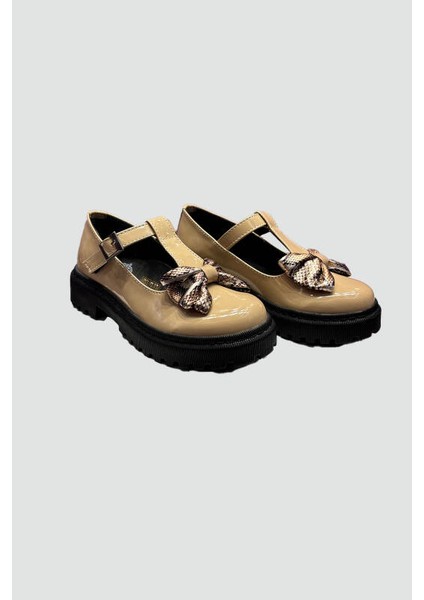 Kız Çocuk Rugan Fiyonklu Bej Ayakkabı