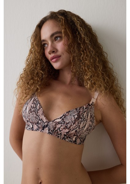 Sedef Tattoo Effect Dikişsiz Balensiz Çıkarılabilir Kaplı Üçgen Sütyen fiyatları