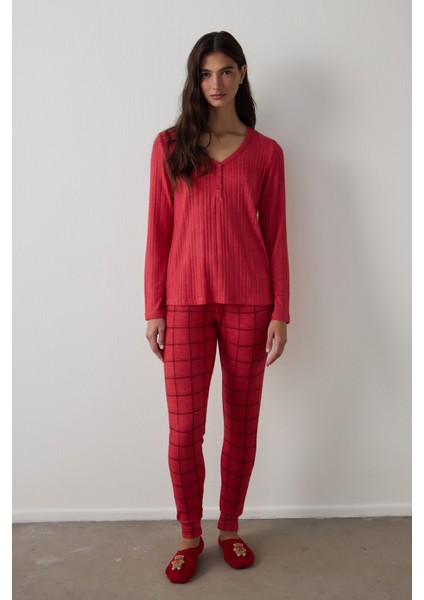 Kırmızı Cozy Time Ekoseli V Yaka Pijama Takımı fiyatları