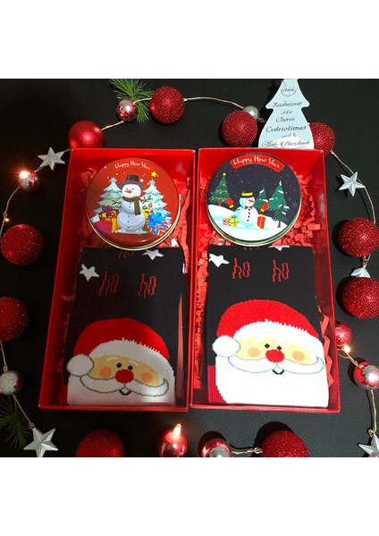 Yılbaşı Hediye Seti: Renkli Çorap ve Güzel Kokulu Mum Paketi