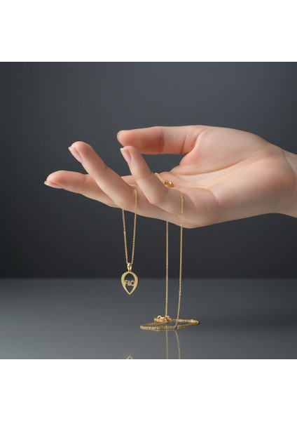 8 Ayar Altın Kolye Ucu F&o GM11476 1 gr fiyatları