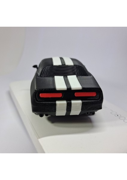 3D Baskı Dekoratif Spor Araba Modeli – Siyah/beyaz Çizgili – Koleksiyonluk Masaüstü Maket Oyuncak