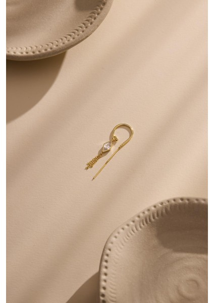 Altın Halka Detaylı Kristal Taşlı Sallantılı 925 Ayar Gümüş Küpe 233 modelleri