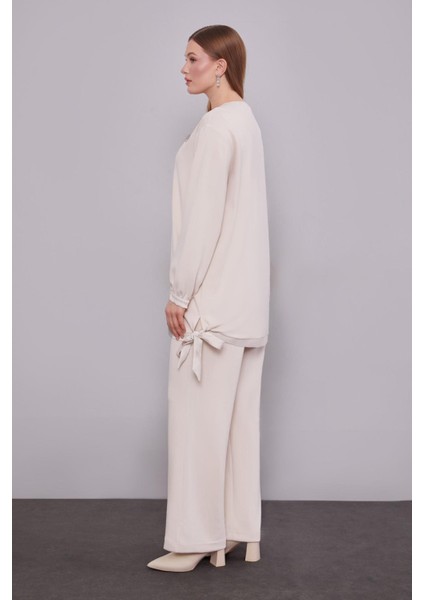 Krem Kurdale Detaylı Ikili Takım modelleri