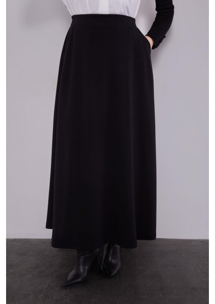 Siyah Yaka Taşlı Gül Detay Etek Takım indirimleri