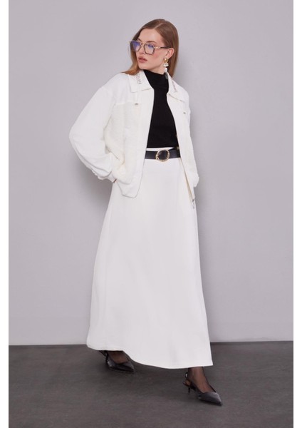 Ekru Yaka Taşlı Gül Detay Etek Takım