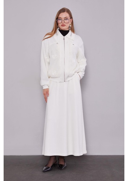 Ekru Yaka Taşlı Gül Detay Etek Takım fiyatları