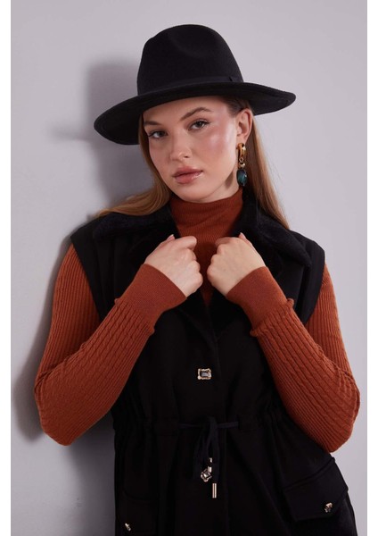 Siyah Kürk Yaka Detaylı Yelek Takım fırsatları