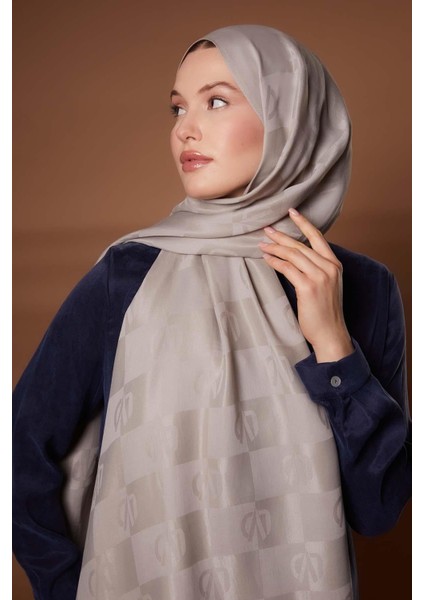 Gümüş Kare Lvd Baskılı Naia Jakar Şal fırsatları