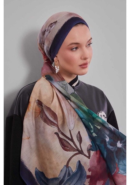 Lacivert Zambak Baskılı Sport Şal fiyatları