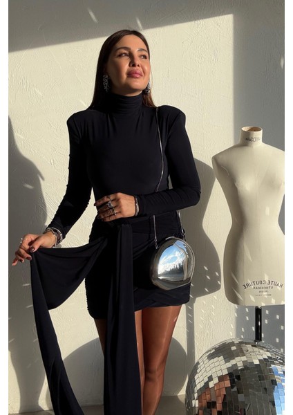 Siyah Drapeli Mini Elbise