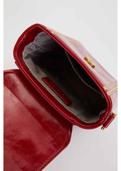 Kırmızı Dikdörtgen Formlu Dikişli El Çantası modelleri