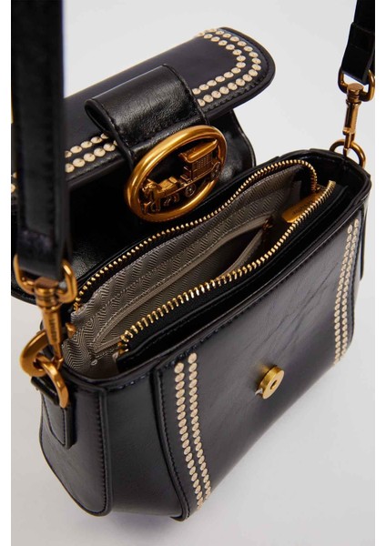 Siyah Kenar Desenli Dikişli El Çantası fırsatları