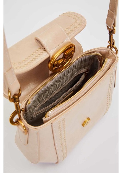 Vizon Kenar Desenli Dikişli El Çantası fırsatları