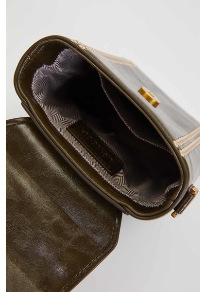 Yeşil Dikdörtgen Formlu Dikişli El Çantası modelleri