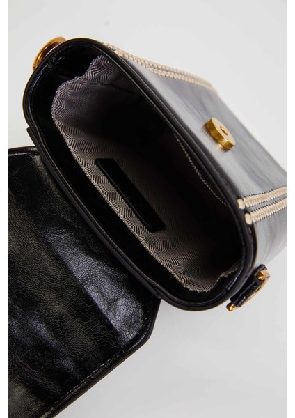 Siyah Dikdörtgen Formlu Dikişli El Çantası modelleri