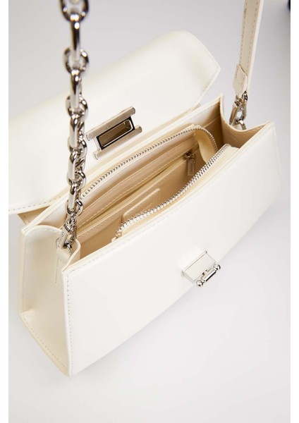 Beyaz Geometrik Model Omuz Çantası modelleri