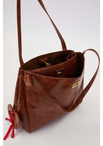 Koyu Kahve Örgü Aksesuar Detaylı Omuz Çantası modelleri