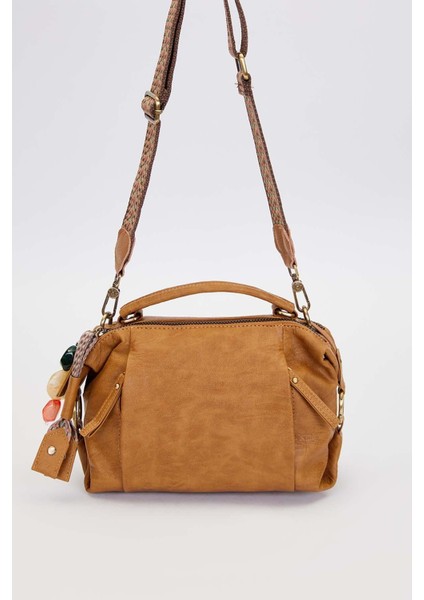 Kahve Çoklu Aksesuar Detaylı Omuz Çantası