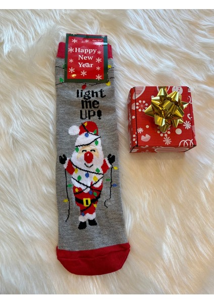 Yılbaşı Temalı Renkli ve Şık Kutulu Çorap, Sevdiklerinize Güzel Bir Hediye Seçeneği fiyatları