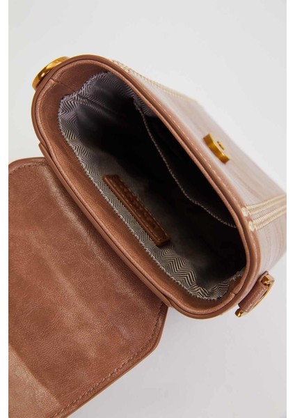 Haki Dikdörtgen Formlu Dikişli El Çantası modelleri