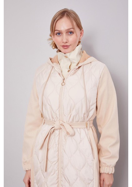 Bej Kaşe Detaylı Kapitone Mont modelleri