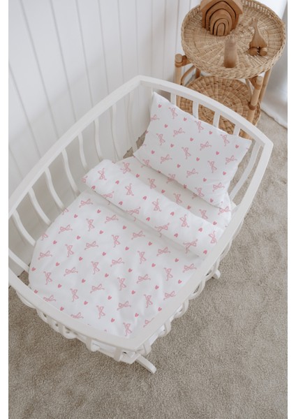 %100 Pamuklu Poplin Anne Yanı Beşik Nevresim Seti - Pembe Fiyonk Masalı