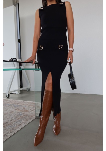 Önden Yırtmaçlı Aksesuar Detaylı Triko Etek fiyatları