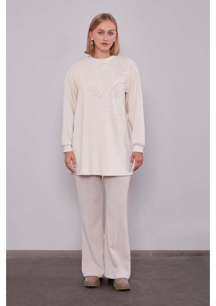 Krem Inci Detaylı Sweatshirt