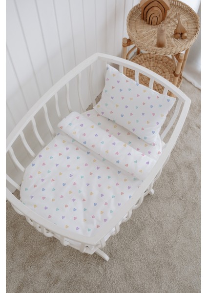 %100 Pamuklu Poplin Anne Yanı Beşik Nevresim Seti - Renkli Kalpler