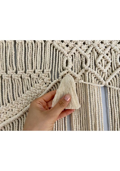 Makrome Perde Iki Püsküllü Ekru Kapı Süsü fırsatları