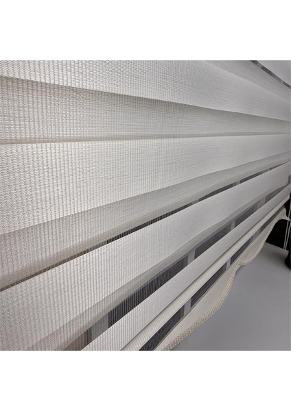 Zebra Stor Perde Ekru Etek Dilimli Z-STB400V02