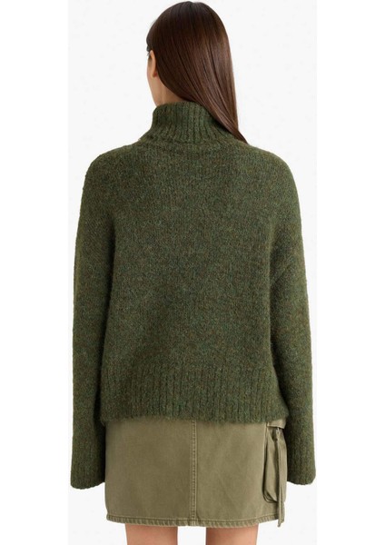 Yün Karışımlı Balıkçı Yaka Oversize Fit Triko Kazak F3252AX25WN