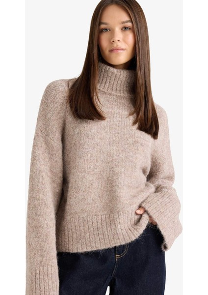 Yün Karışımlı Balıkçı Yaka Oversize Fit Triko Kazak F3252AX25WN fırsatları