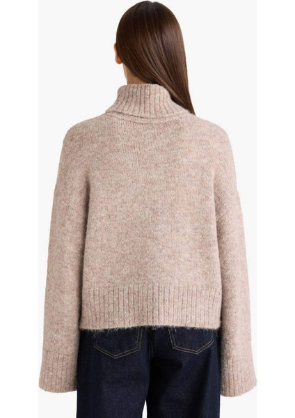 Yün Karışımlı Balıkçı Yaka Oversize Fit Triko Kazak F3252AX25WN