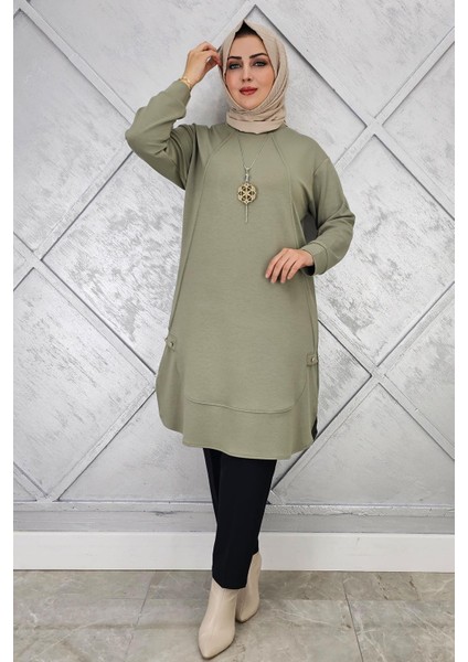 Kadın Kolye ve Düğme Detaylı Tesettür Tunik modelleri