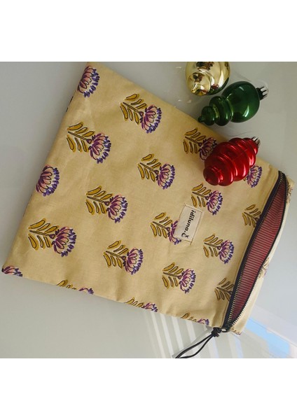 Sarı Üzerine Mor Çiçekli Fermuarlı Kitap Kılıfı fiyatları