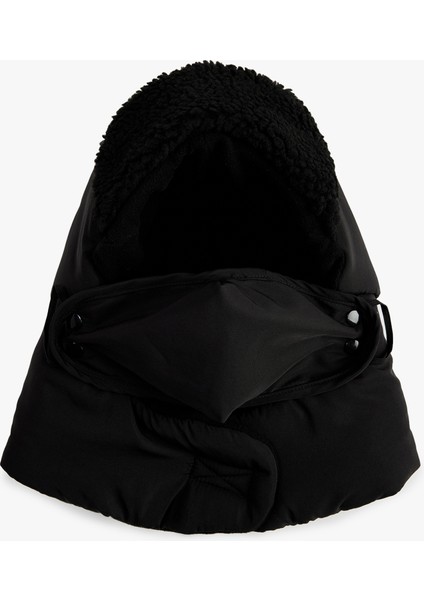 Çıtçıt Düğmeli Peluş Detaylı Kar Şapkası