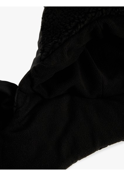 Çıtçıt Düğmeli Peluş Detaylı Kar Şapkası modelleri