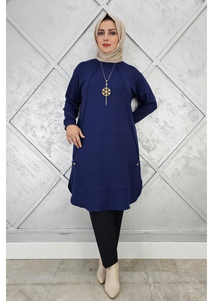 Kadın Kolye ve Düğme Detaylı Tesettür Tunik modelleri