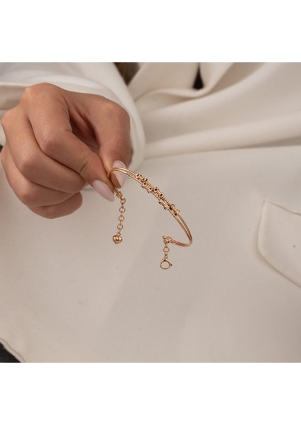 Taşlı 14 Ayar Rose Altın Kelepçe modelleri