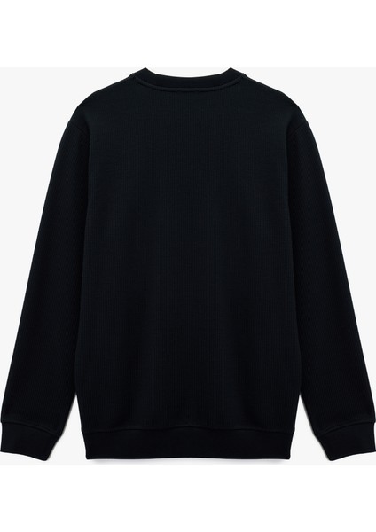 Regular Fit Uzun Kollu Dokulu Basic Bisiklet Yaka Sweatshirt fiyatları