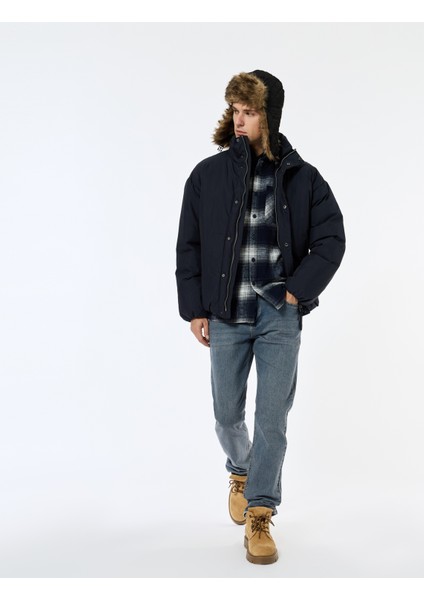 Uzun Kollu Fermuarlı Dik Yaka Kışlık Şişme Mont