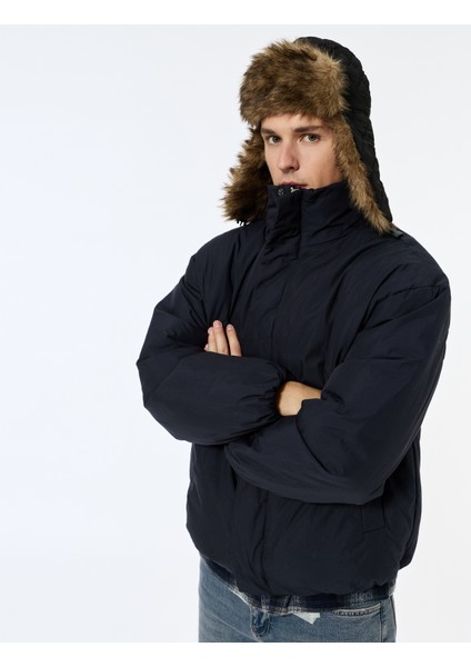 Uzun Kollu Fermuarlı Dik Yaka Kışlık Şişme Mont