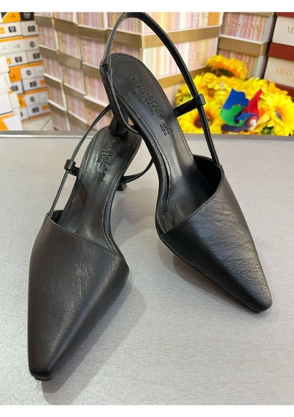 Siyah 6 cm Kadeh Topuk Simetri Sivriburun Arkası Açık Kadın Topuklu Ayakkabı