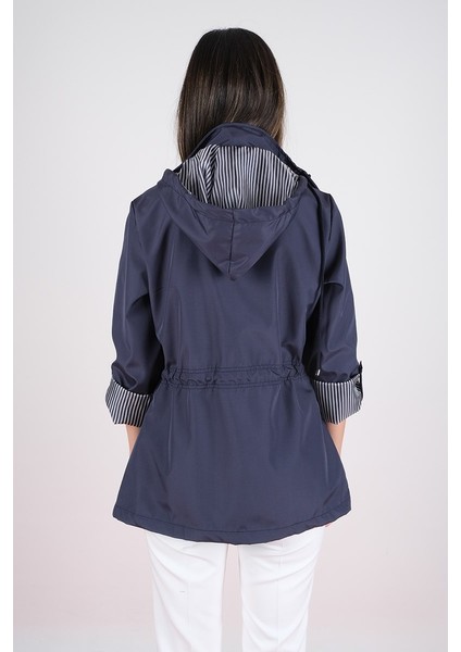 Goudot Kapüşonlu Mevsimlik Parka – Beli Büzgülü, Çıtçıt Detaylı LACİVERT modelleri