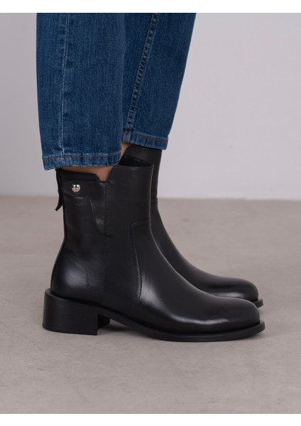 Arna Siyah Hakiki Deri Kadın Bot