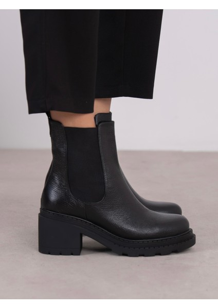 Olyana Siyah Hakiki Deri Kadın Bot modelleri