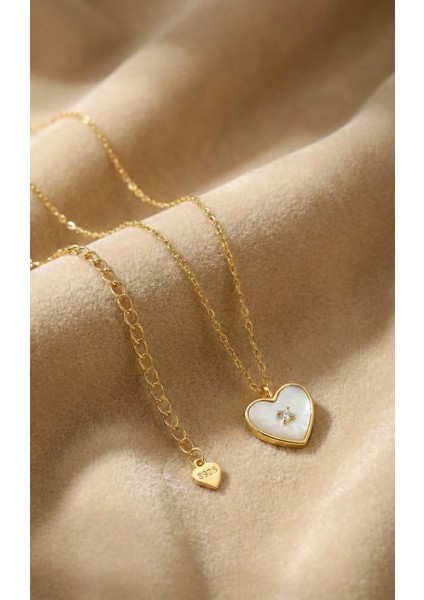 Sedef Taşlı Kalp Kolye